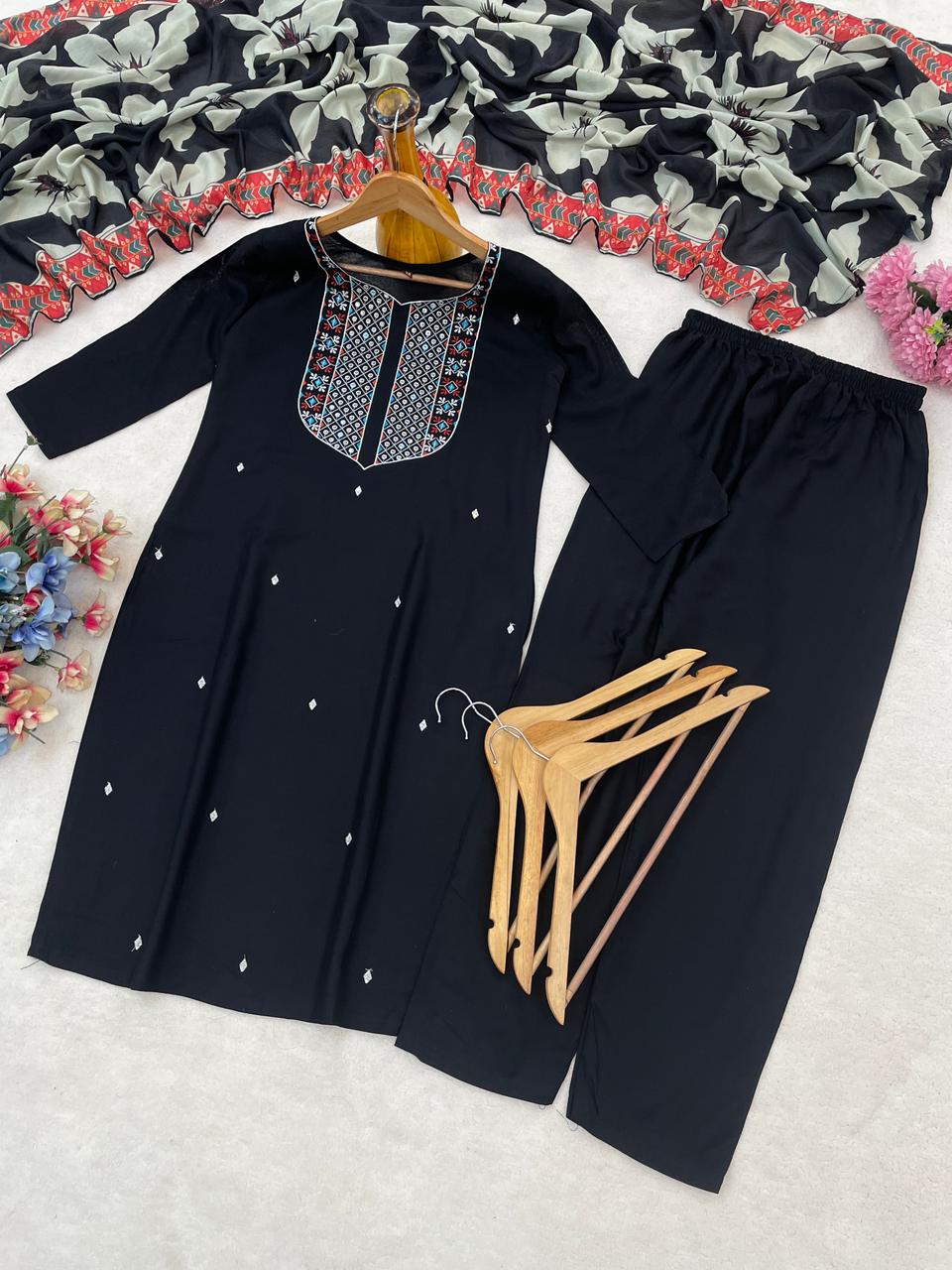 New Reyon beautiful Suit Set and Duppta  - Black - image_05_2bf0108bb602.jpg
