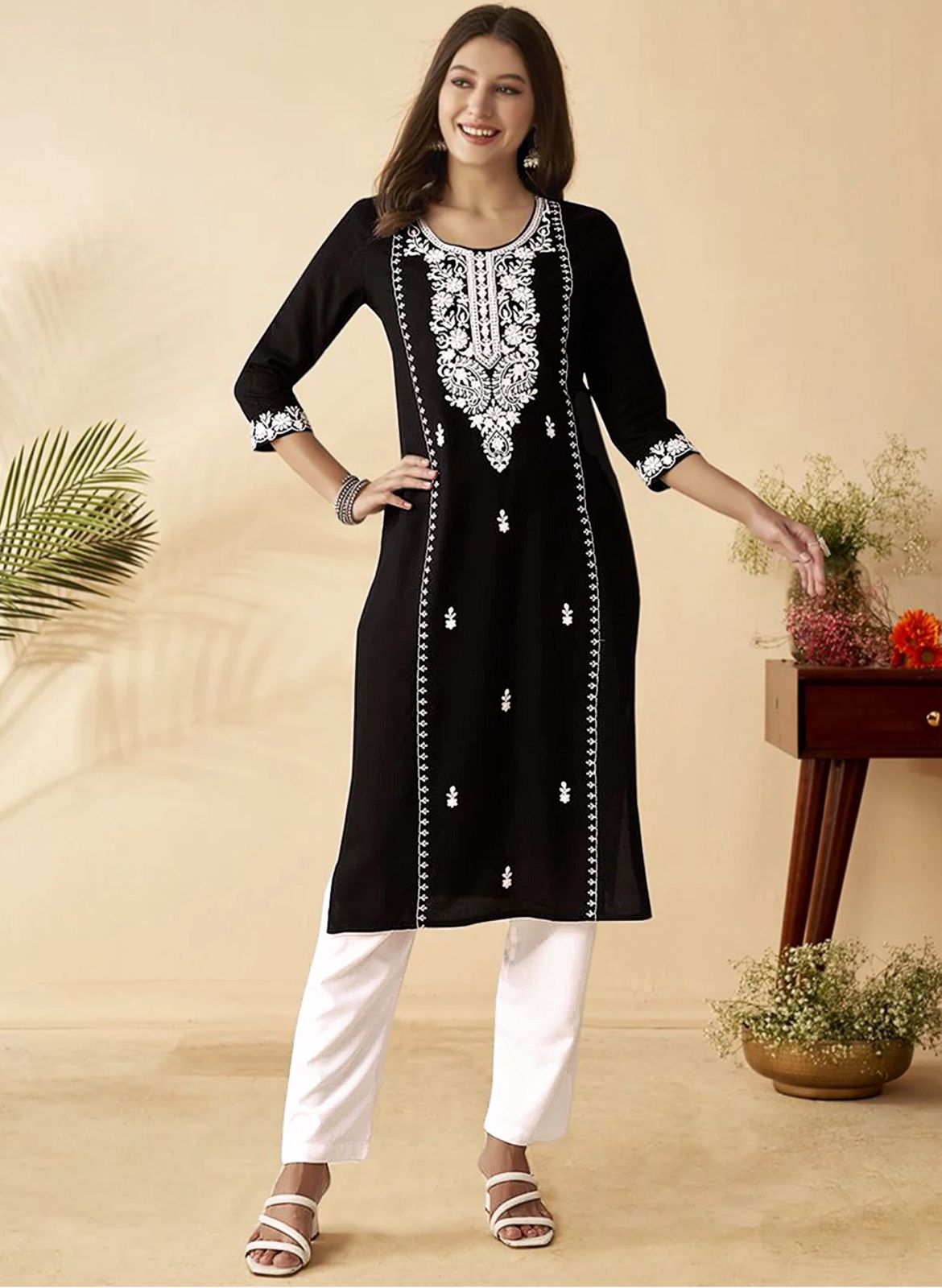 Presenting New Roman Fabric beautiful suit set - Black - image_01_ce33877b6b58.jpg