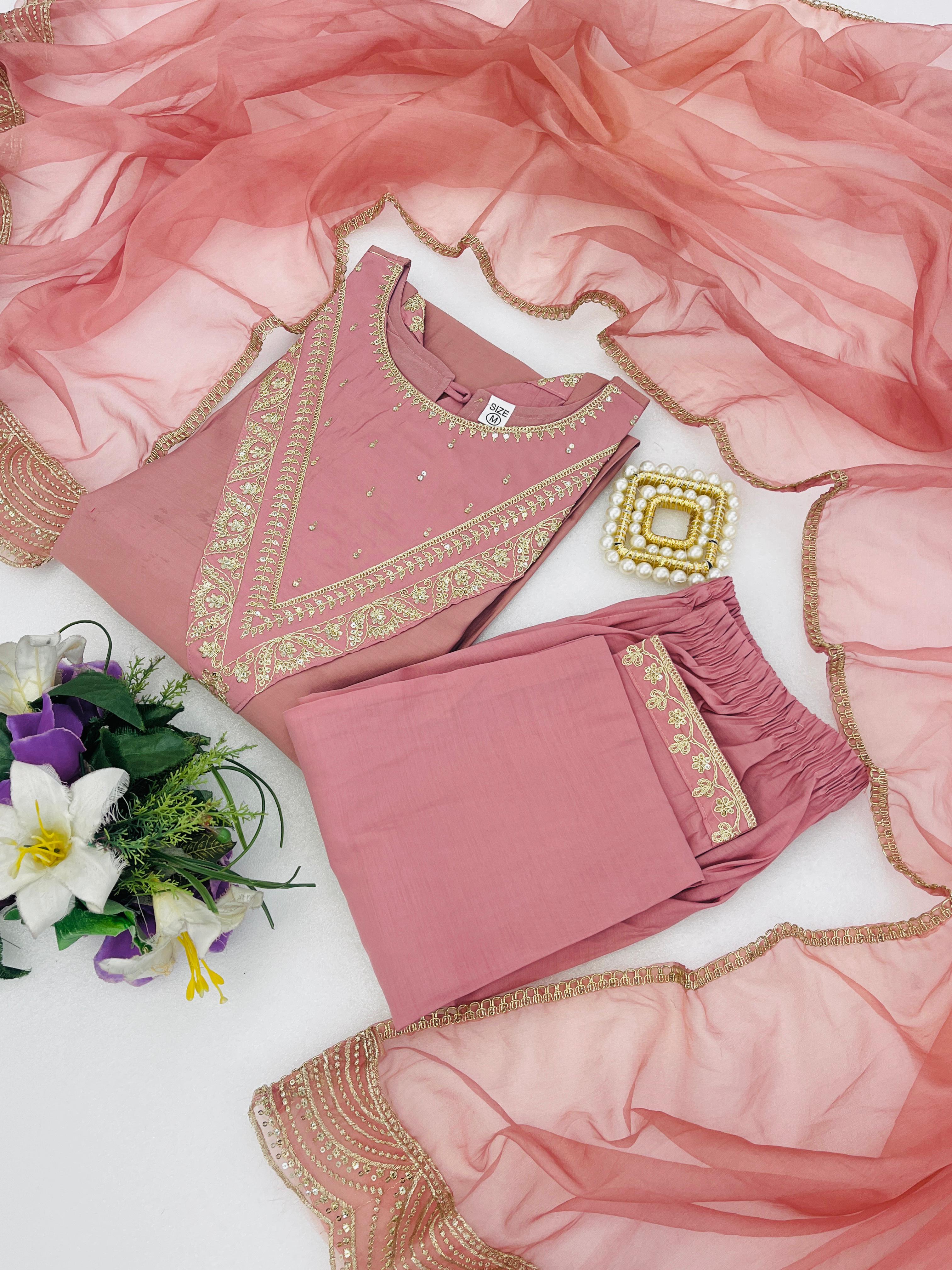 Presenting New Roman Fabric beautiful suit set - Pink - image_04_ca2b0c6b35fd.jpg